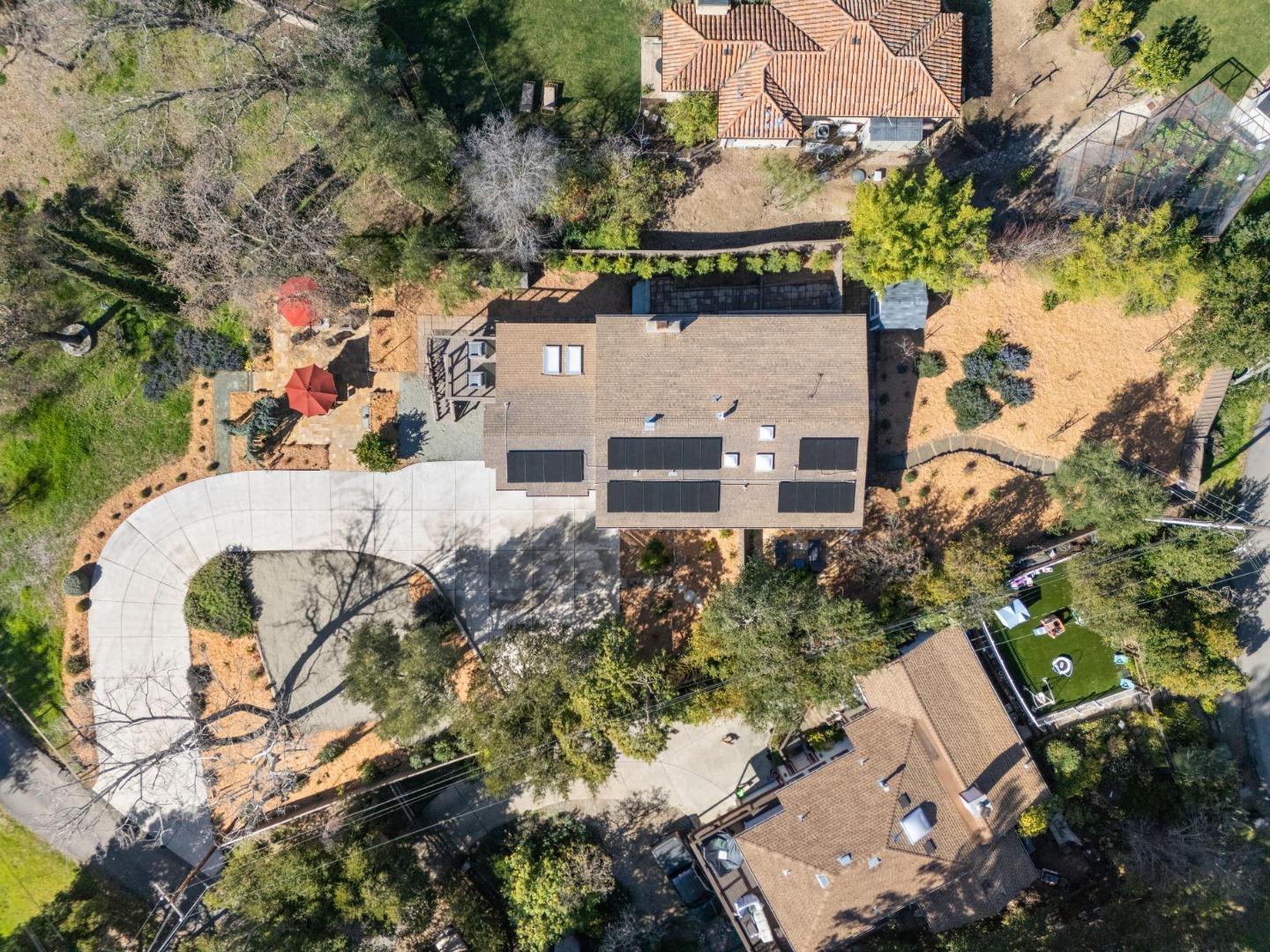643 Woodside Way