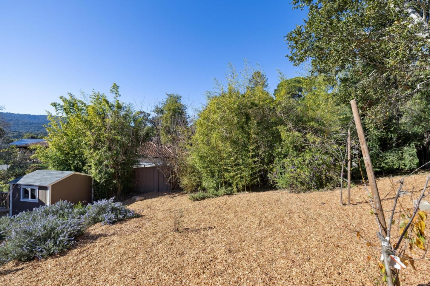 643 Woodside Way