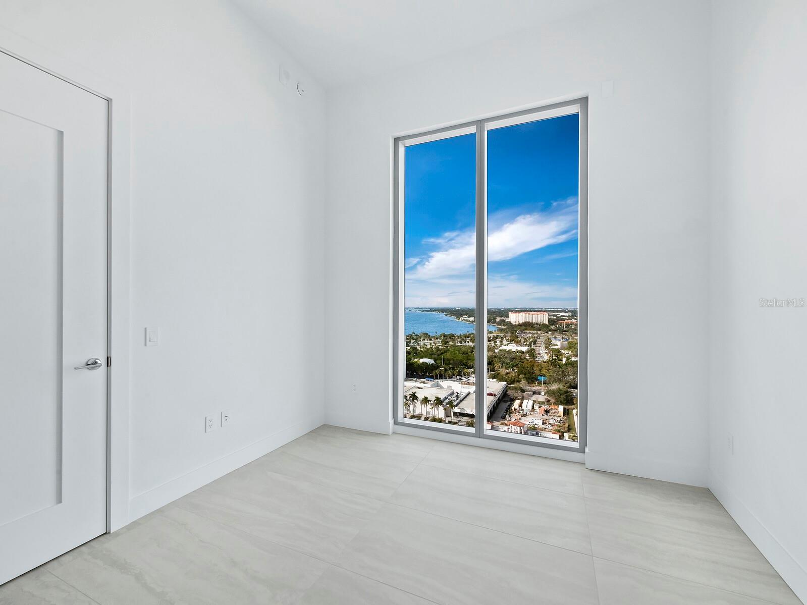 301 QUAY COMMONS #1901