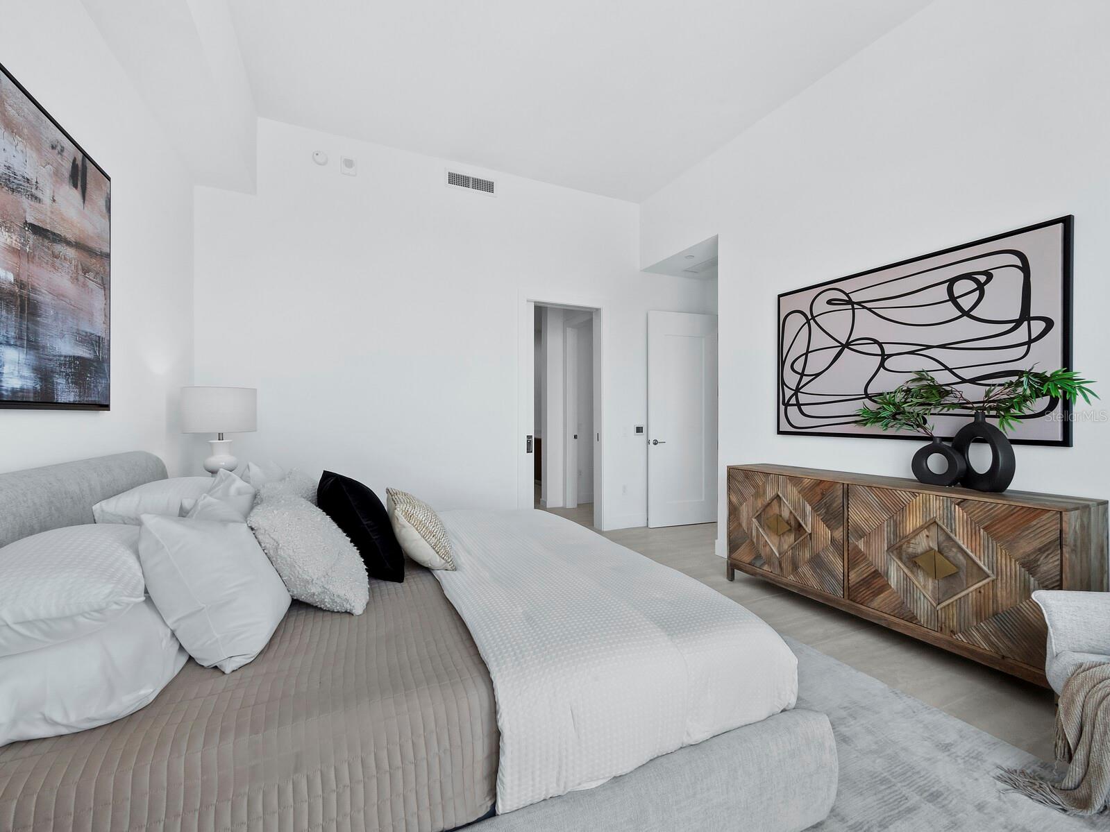 301 QUAY COMMONS #1901