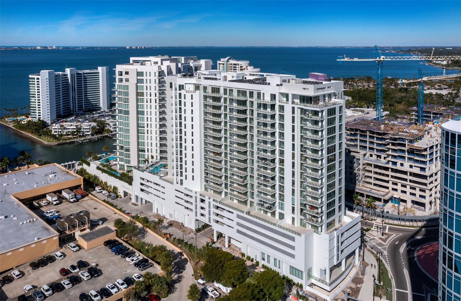 301 QUAY COMMONS #1901