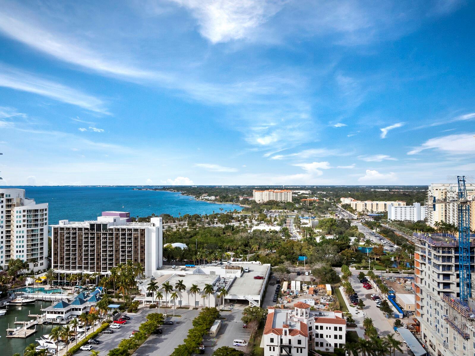 301 QUAY COMMONS #1901