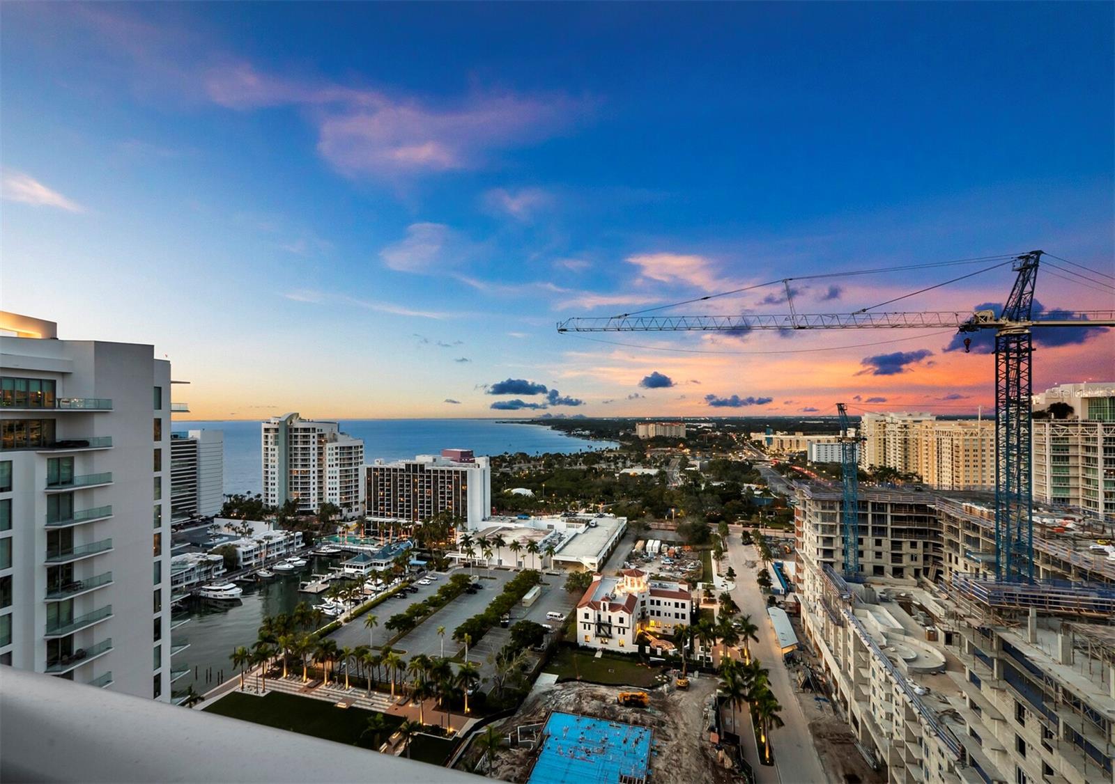 301 QUAY COMMONS #1901