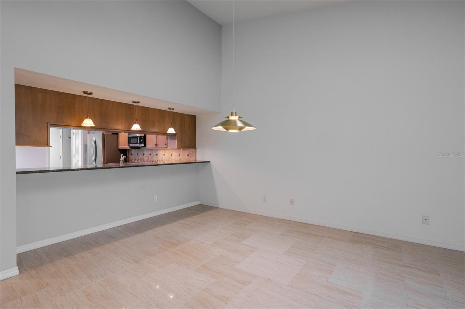 4002 WILSHIRE CIR E #90