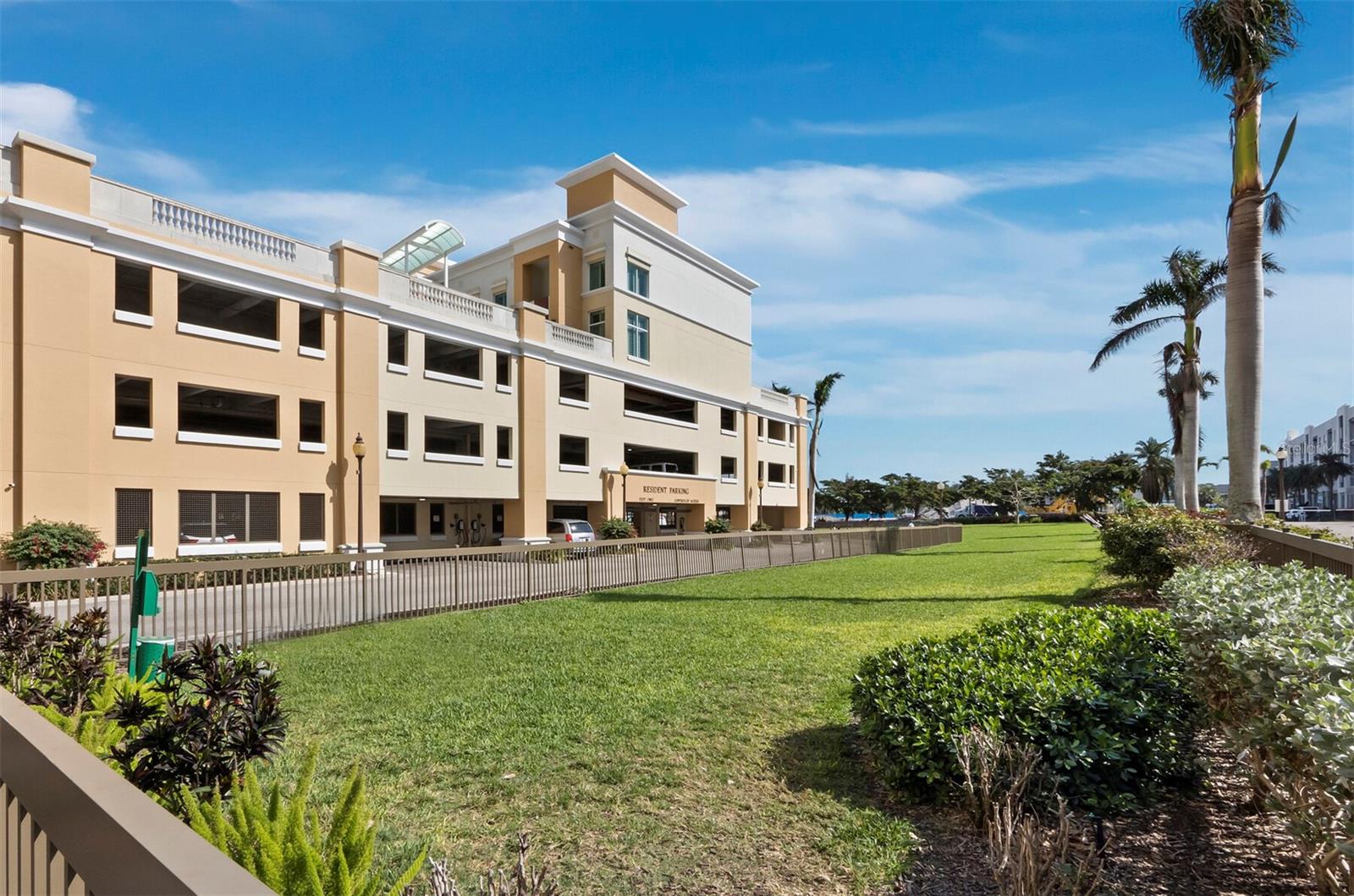 800 N TAMIAMI TRL #517