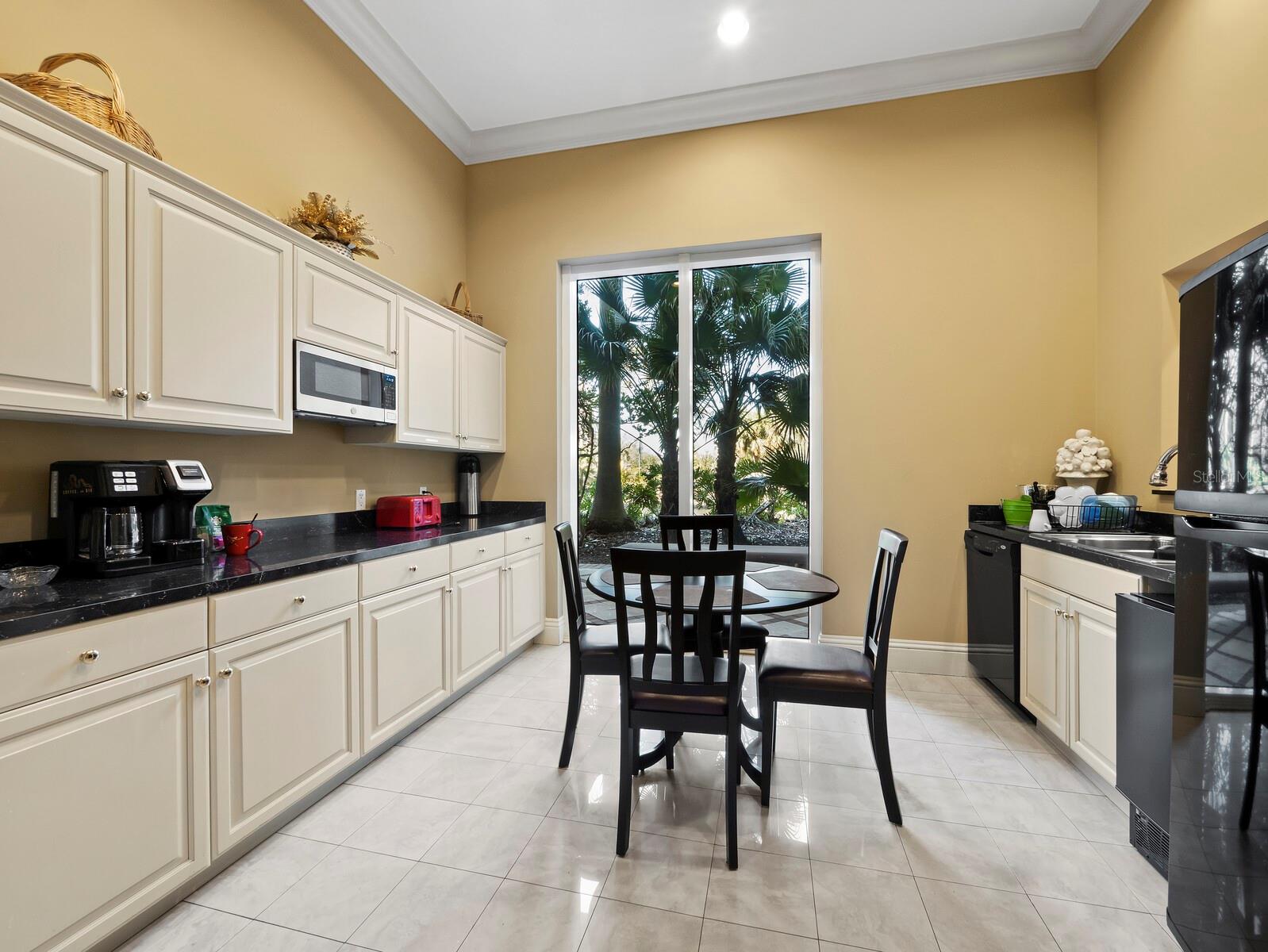 800 N TAMIAMI TRL #517