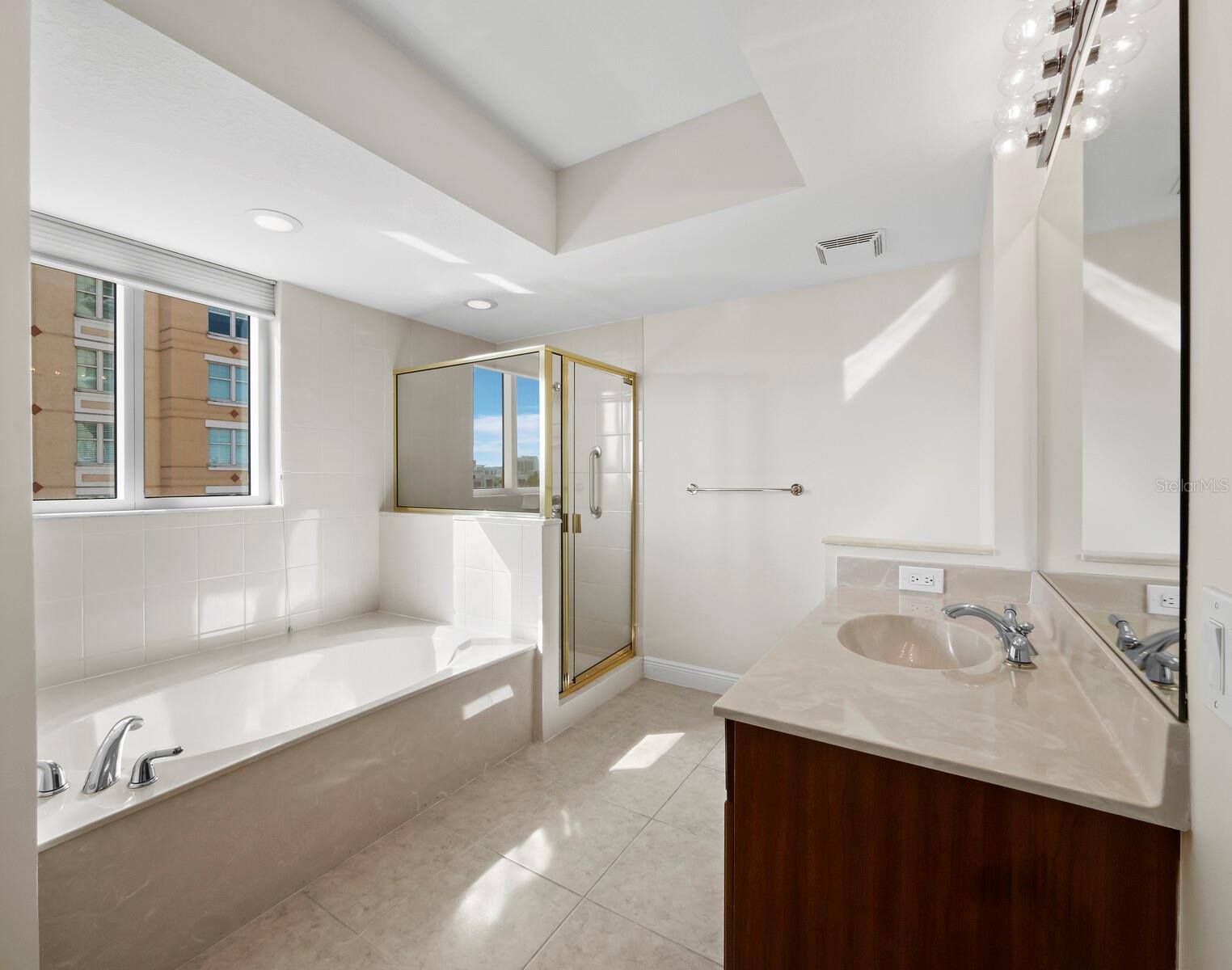 800 N TAMIAMI TRL #517