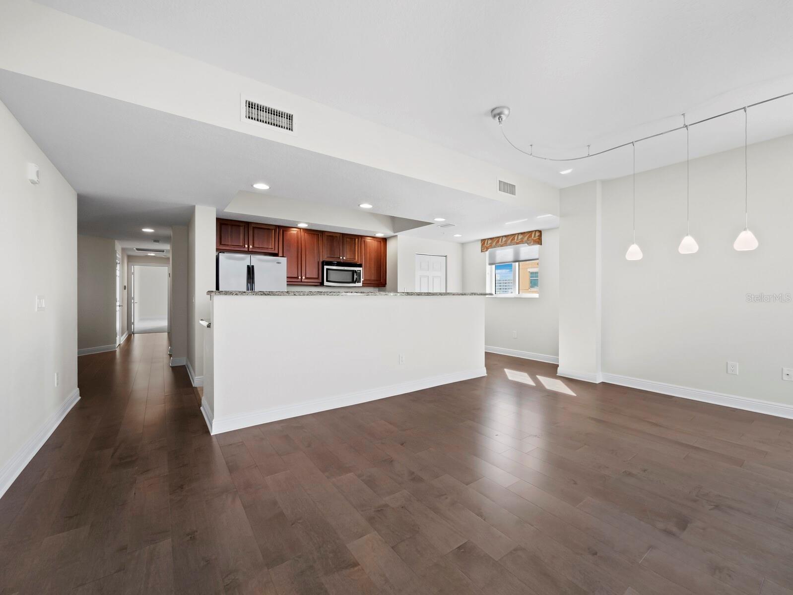 800 N TAMIAMI TRL #517