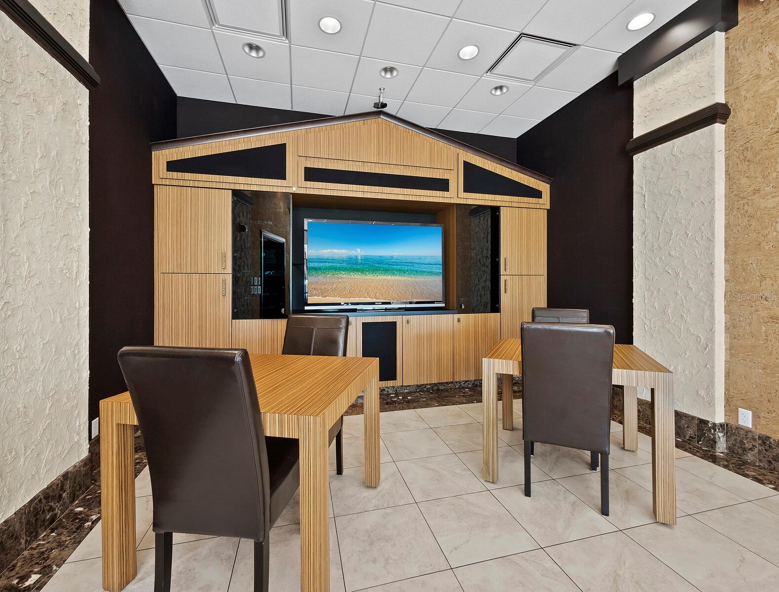 1255 N GULFSTREAM AVE #407