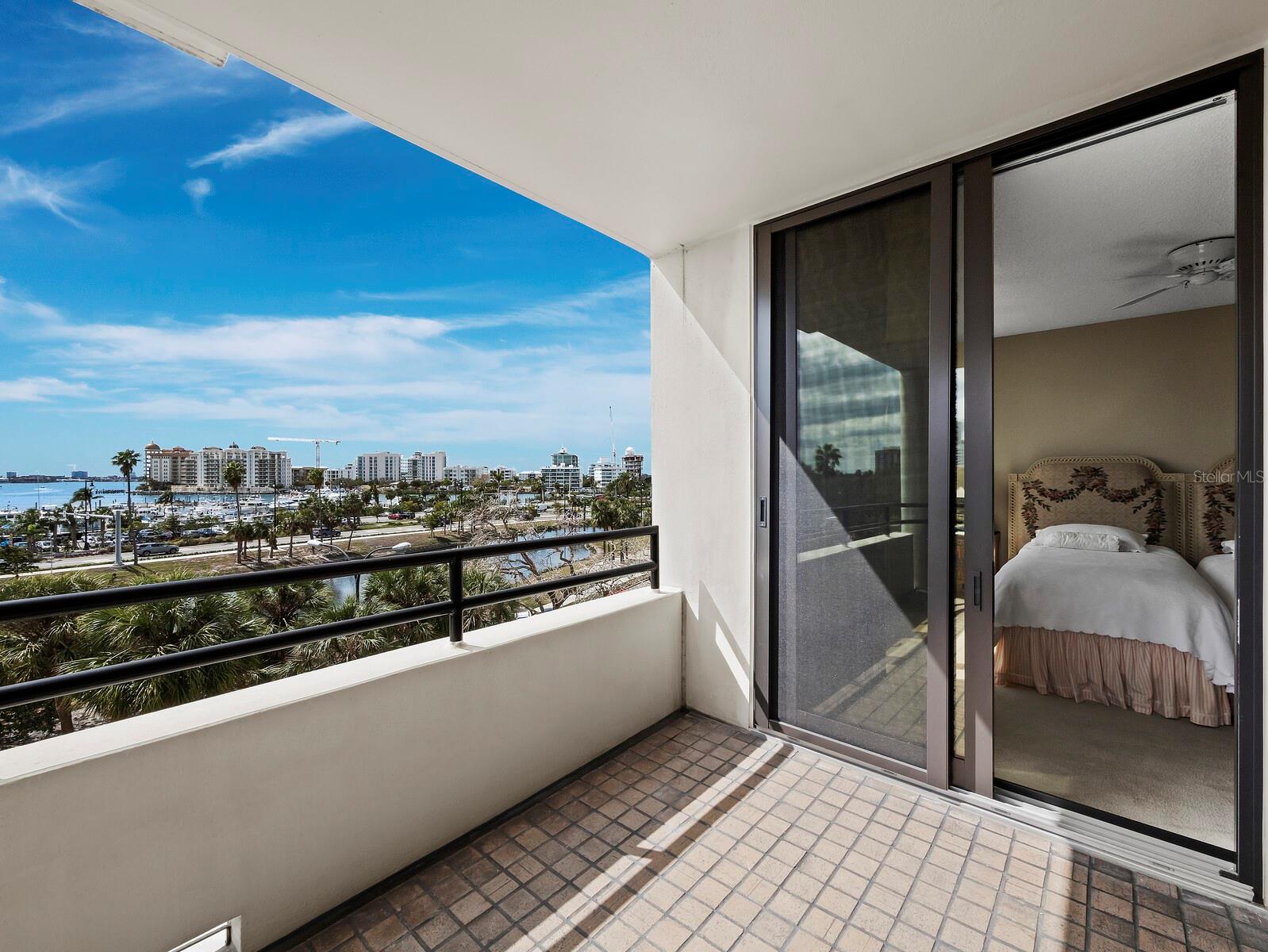 1255 N GULFSTREAM AVE #407