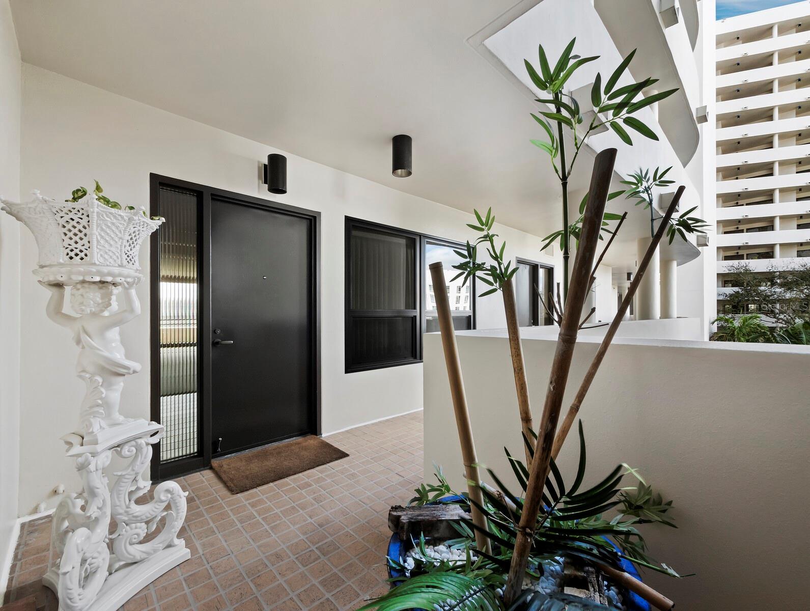 1255 N GULFSTREAM AVE #407