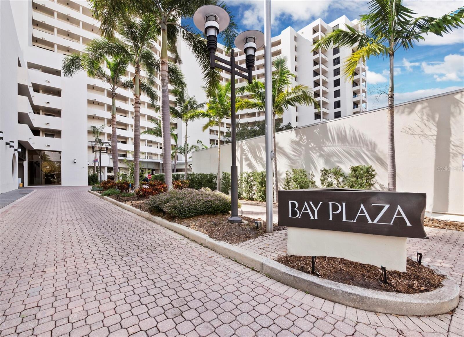 1255 N GULFSTREAM AVE #407