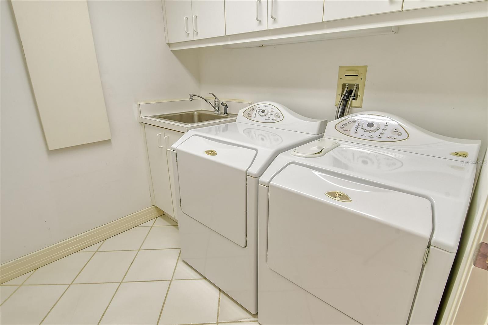 455 LONGBOAT CLUB RD #407