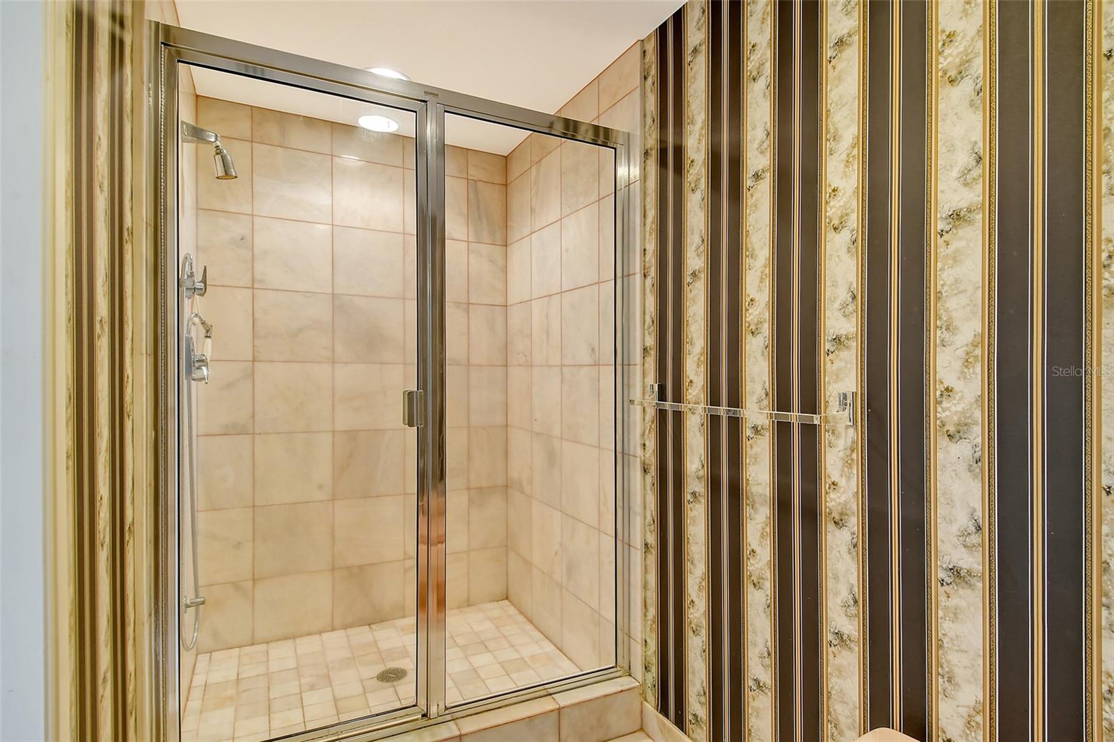 455 LONGBOAT CLUB RD #407