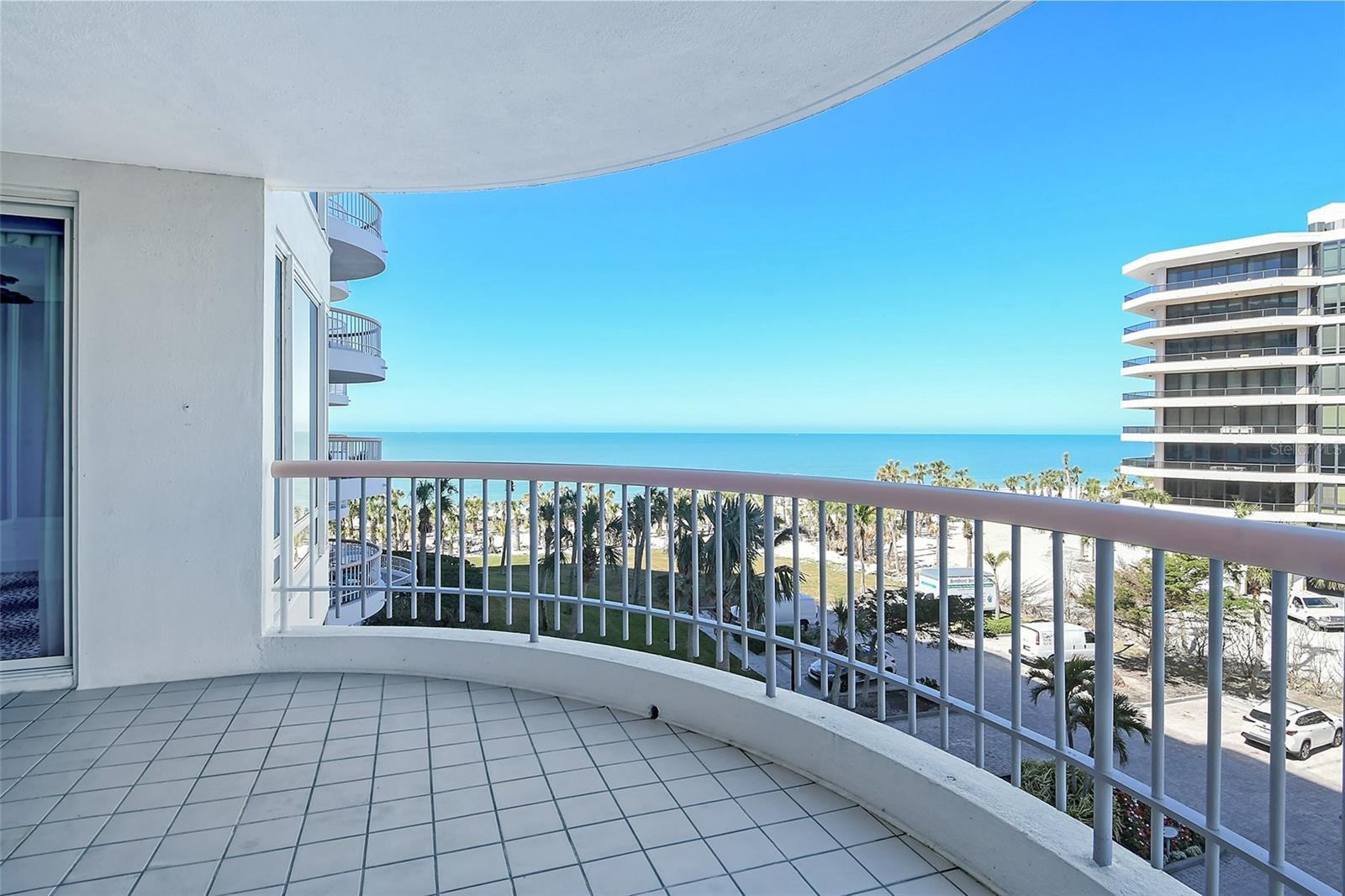 455 LONGBOAT CLUB RD #407