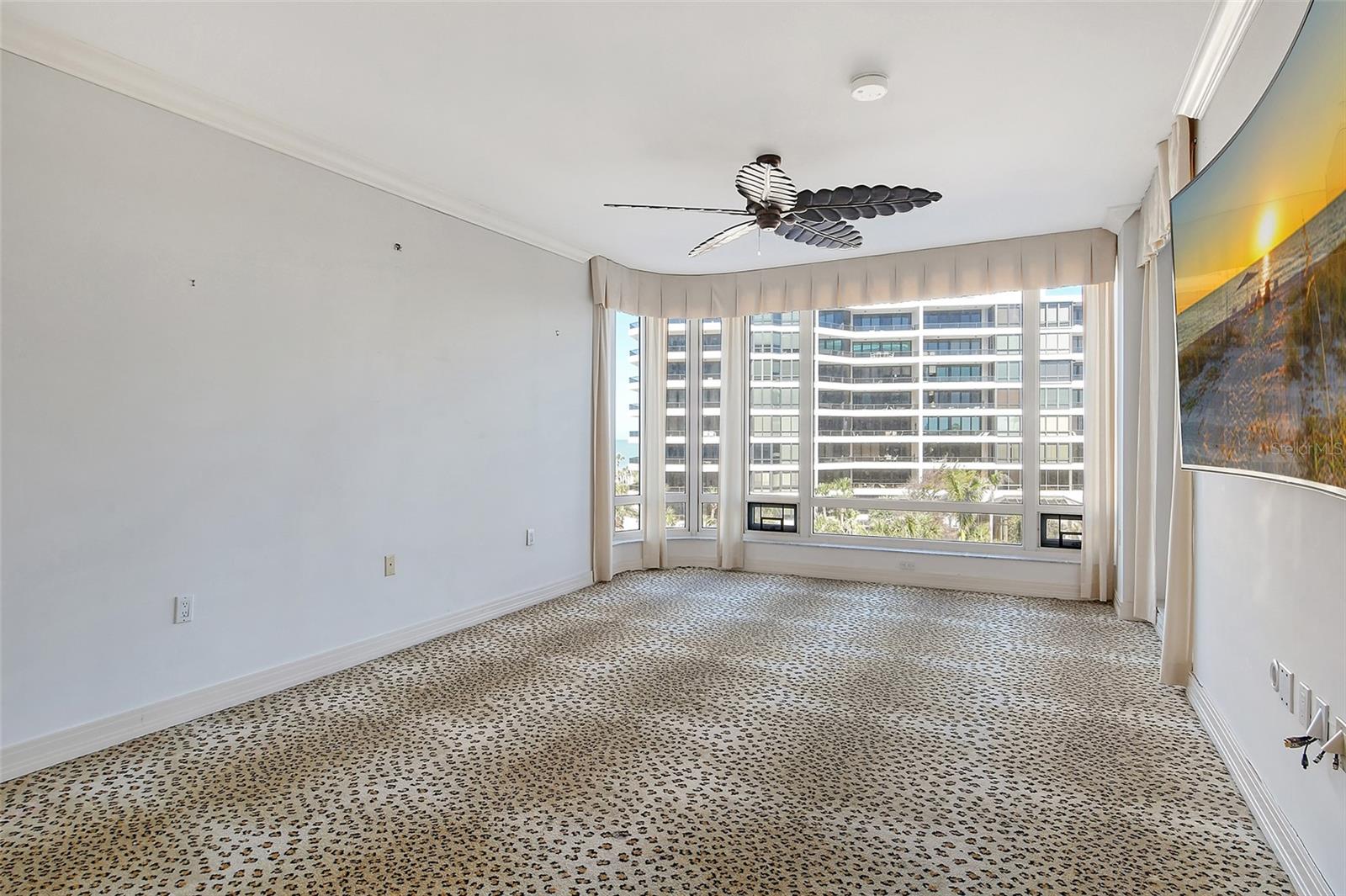 455 LONGBOAT CLUB RD #407