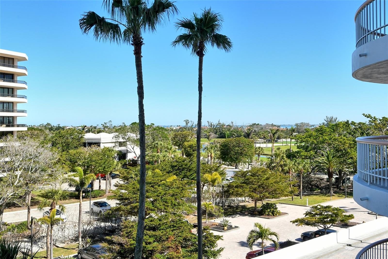 455 LONGBOAT CLUB RD #407