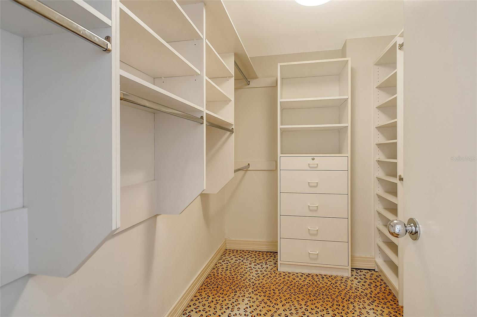 455 LONGBOAT CLUB RD #407
