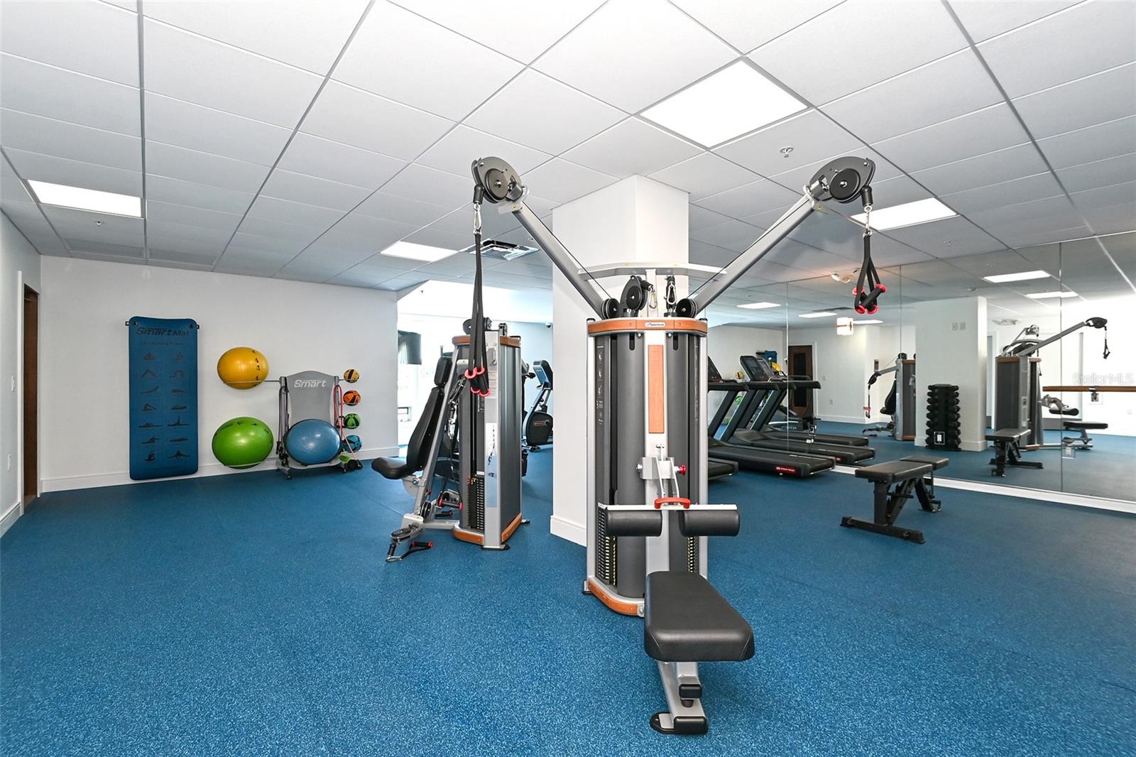 455 LONGBOAT CLUB RD #407