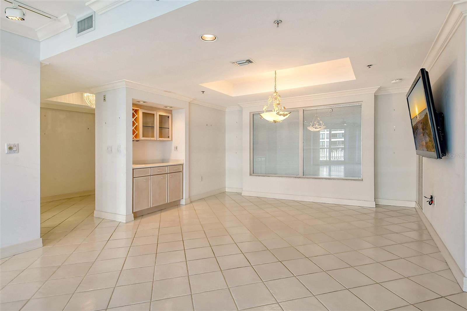 455 LONGBOAT CLUB RD #407