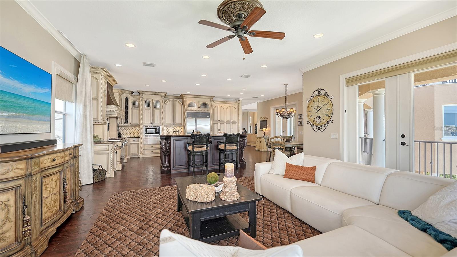 7342 CAPTAIN KIDD AVE