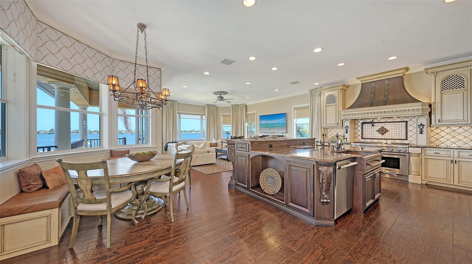 7342 CAPTAIN KIDD AVE