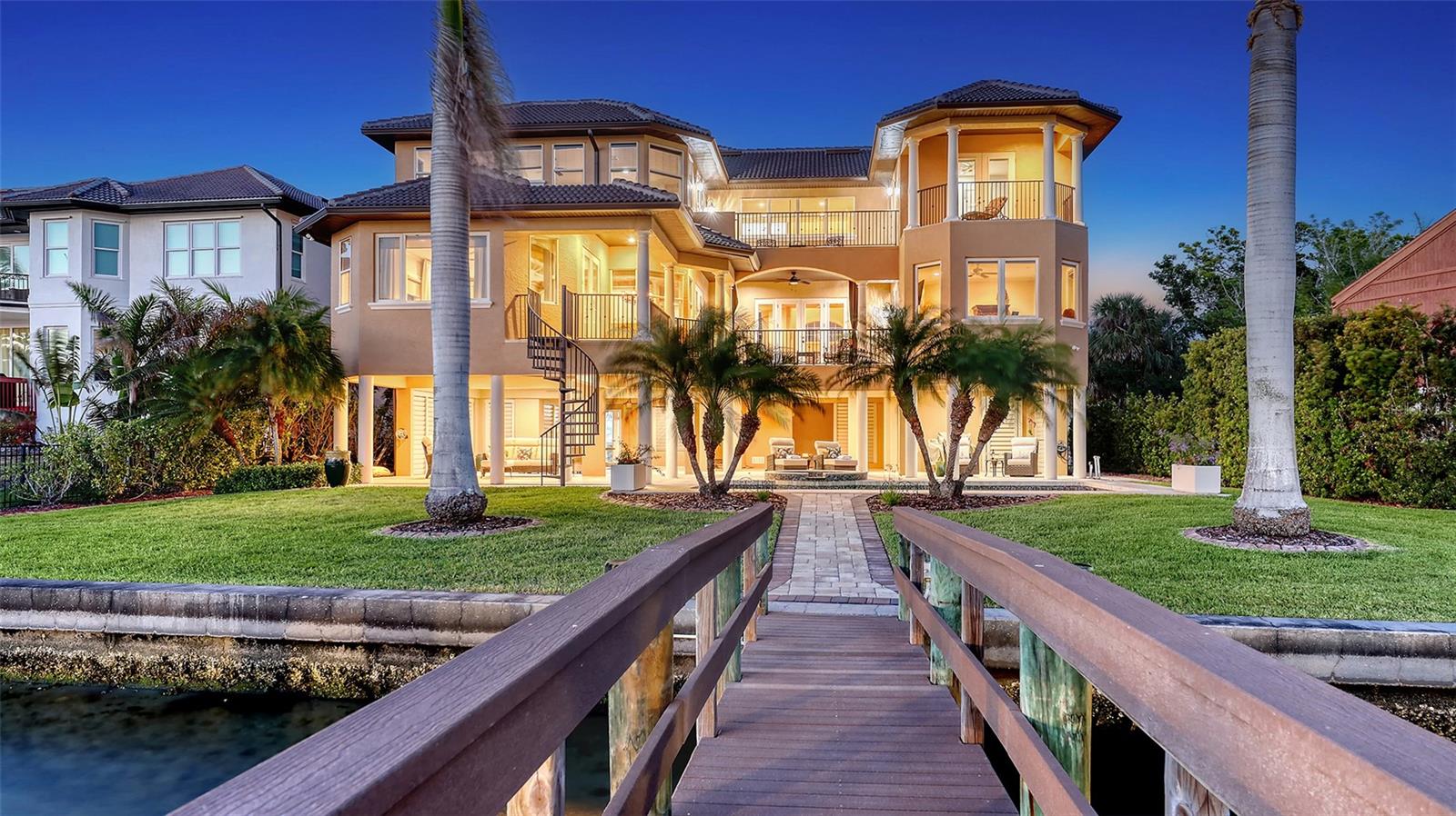 7342 CAPTAIN KIDD AVE