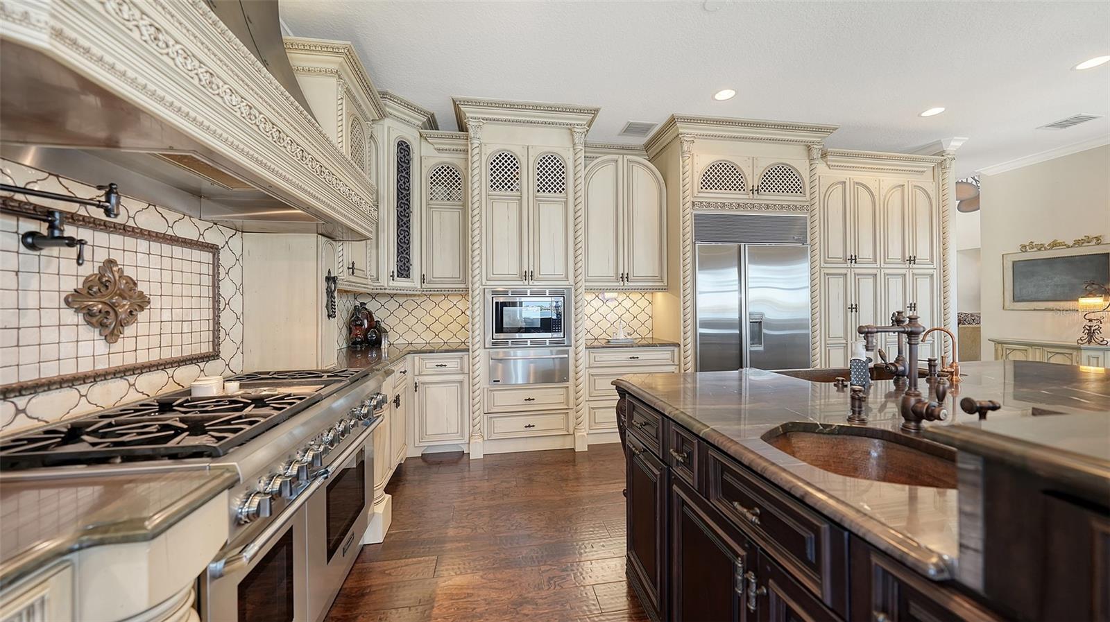 7342 CAPTAIN KIDD AVE