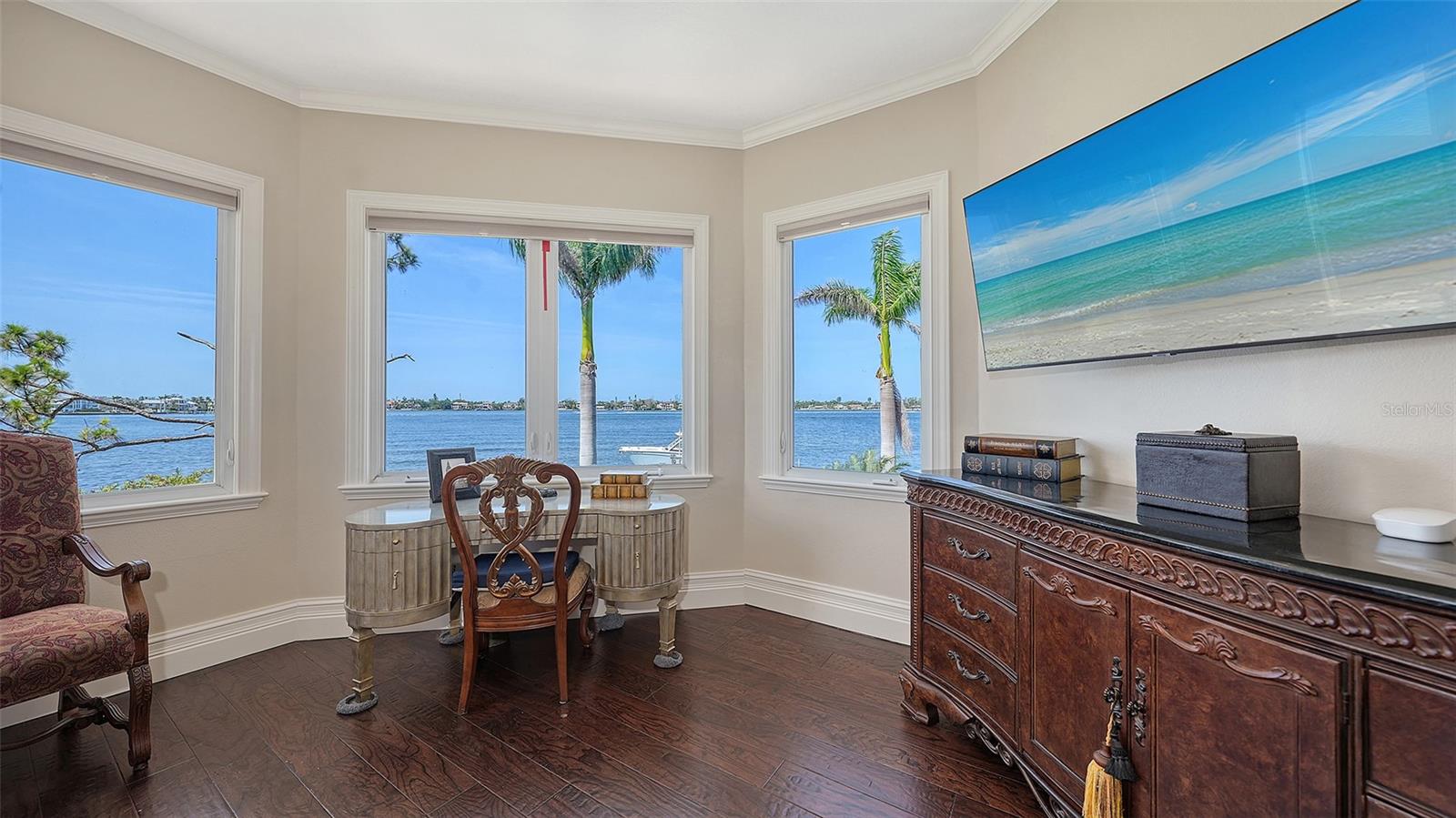 7342 CAPTAIN KIDD AVE