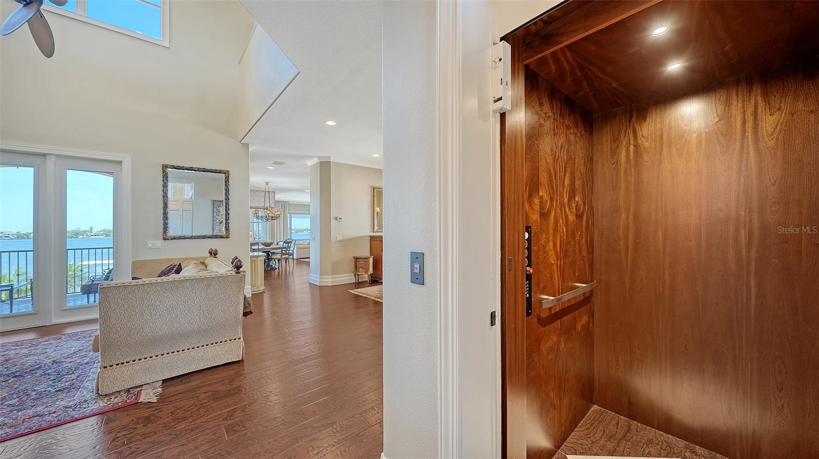 7342 CAPTAIN KIDD AVE