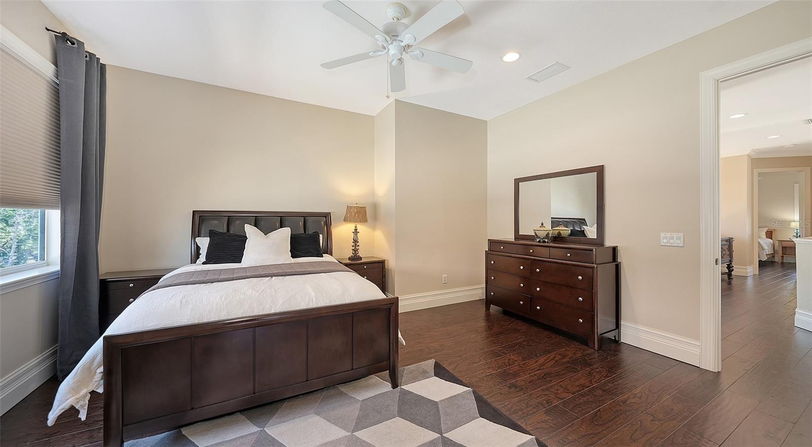 7342 CAPTAIN KIDD AVE