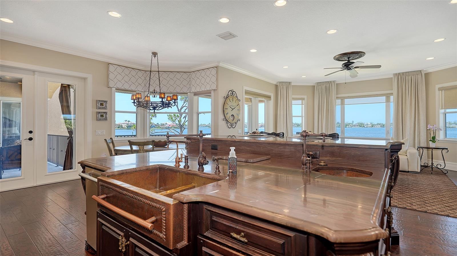 7342 CAPTAIN KIDD AVE