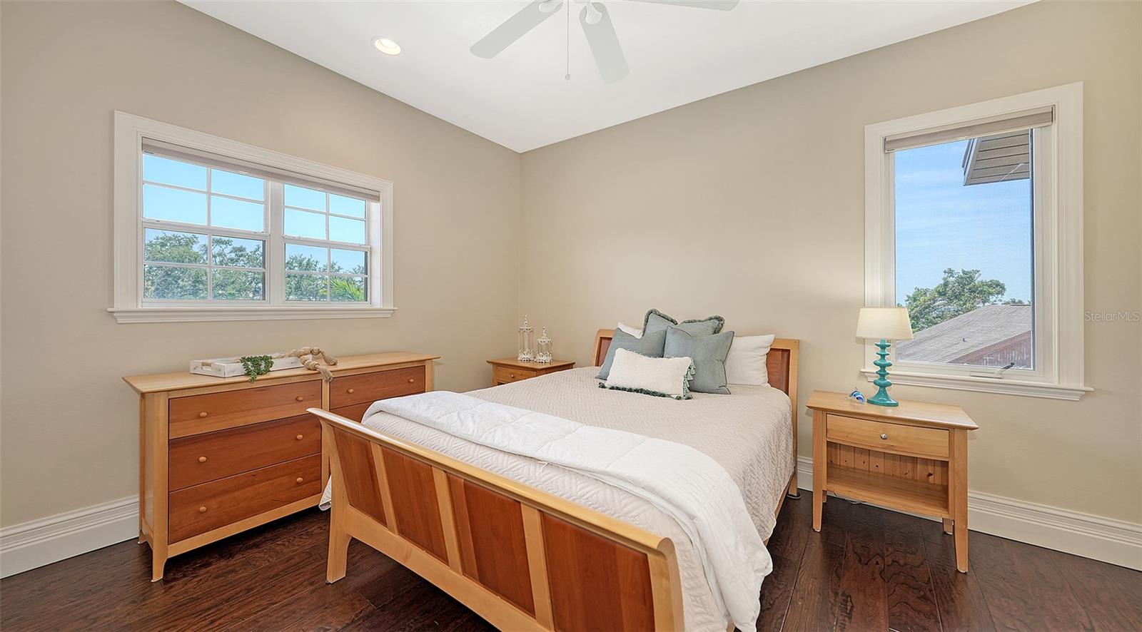 7342 CAPTAIN KIDD AVE