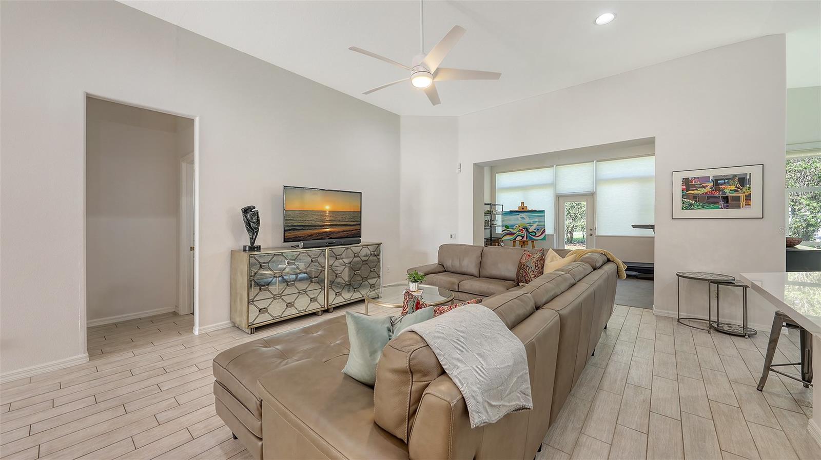 6721 OAK MANOR DR