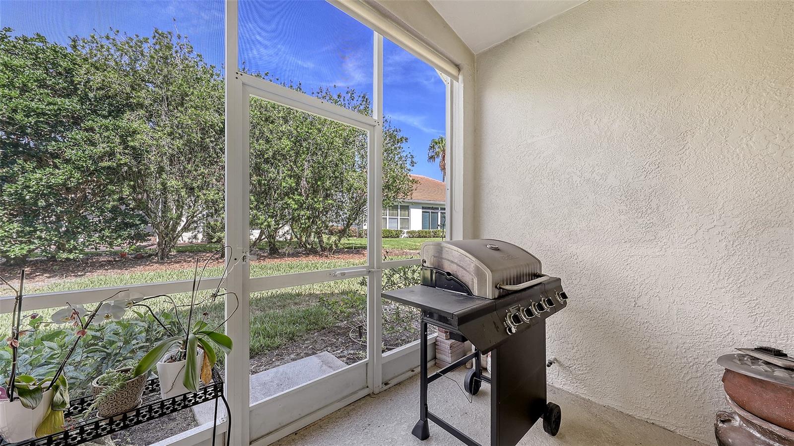 6721 OAK MANOR DR