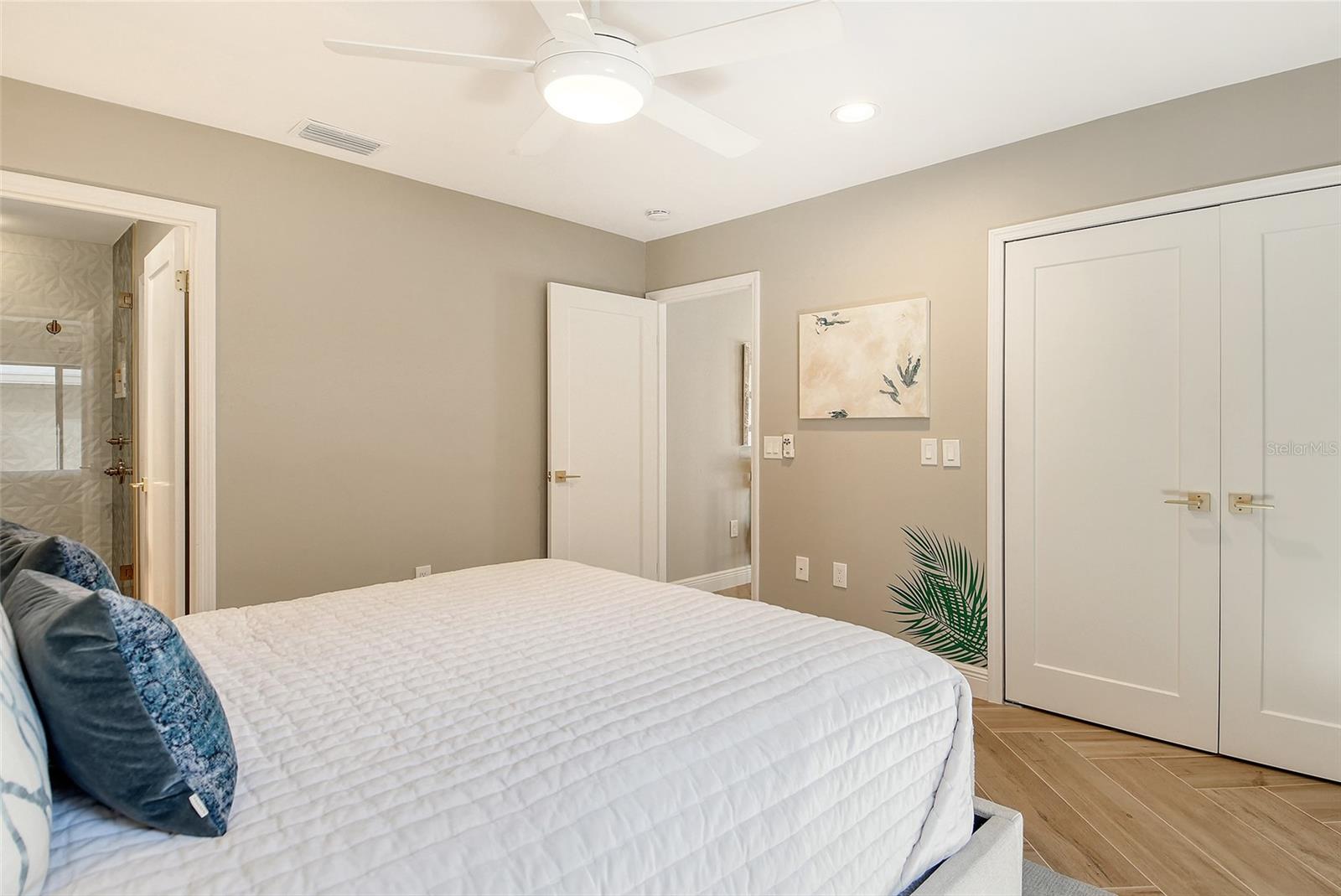 2103 HARBOURSIDE DR #1102