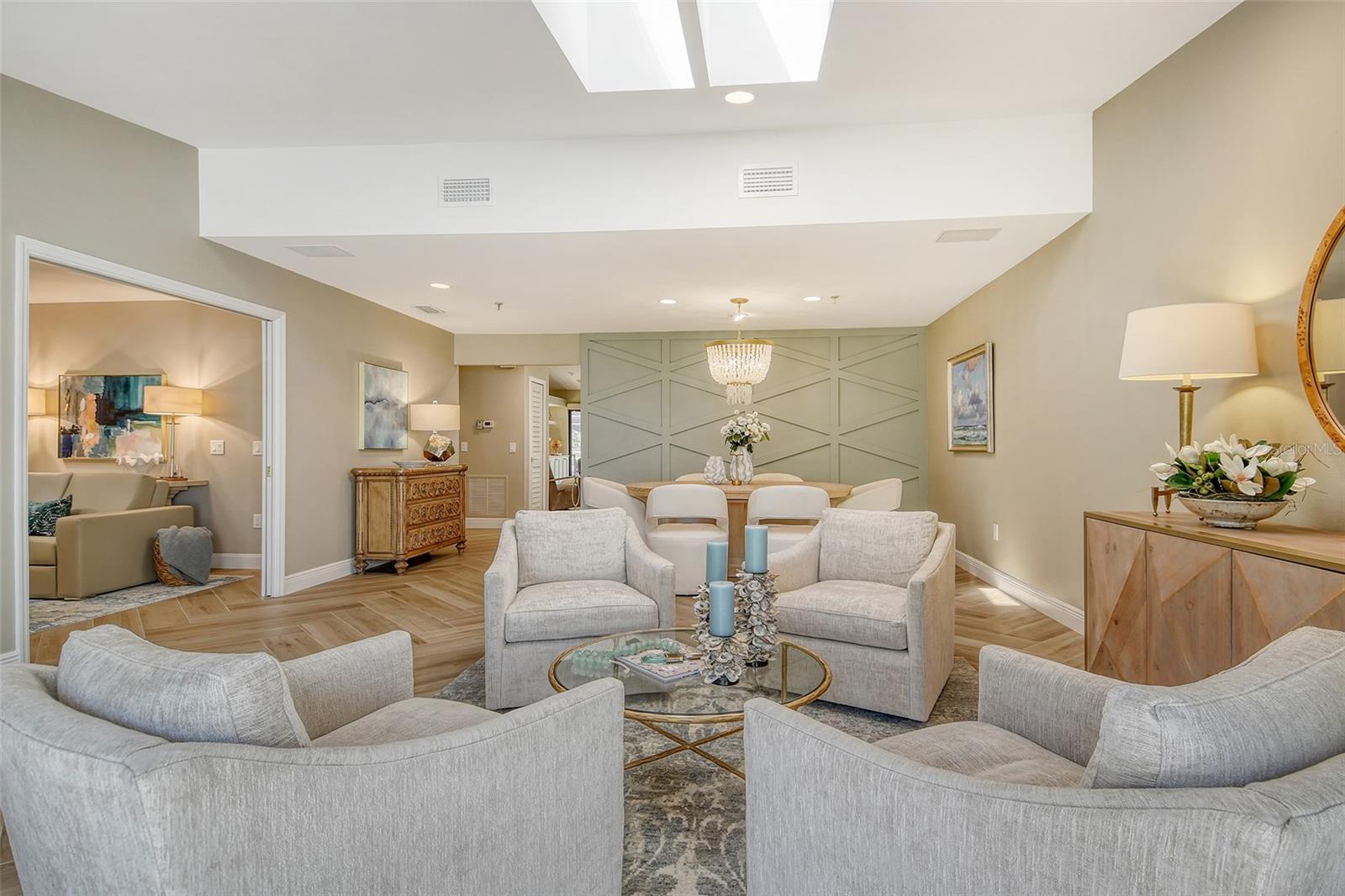 2103 HARBOURSIDE DR #1102