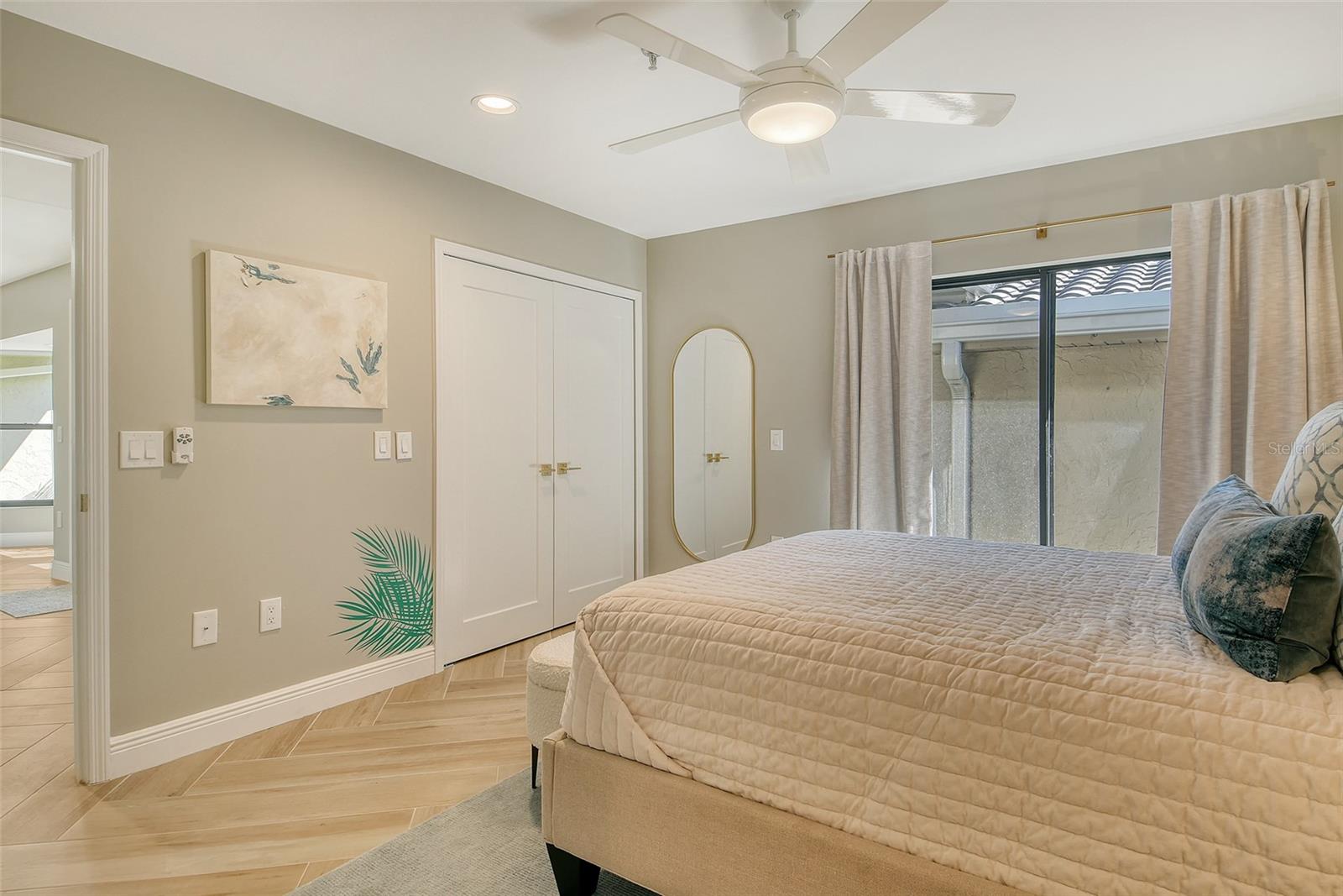 2103 HARBOURSIDE DR #1102