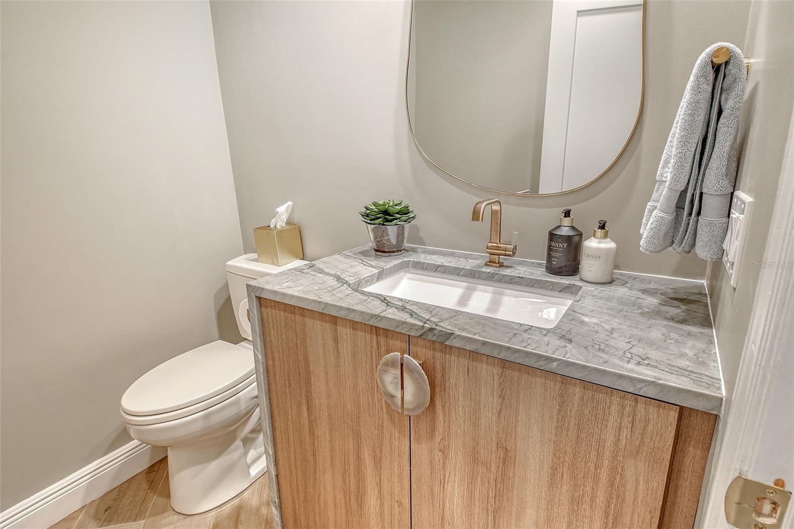 2103 HARBOURSIDE DR #1102