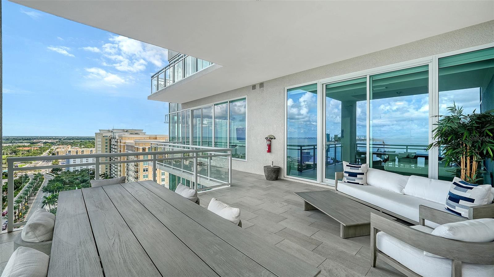 540 N TAMIAMI TRL #1702