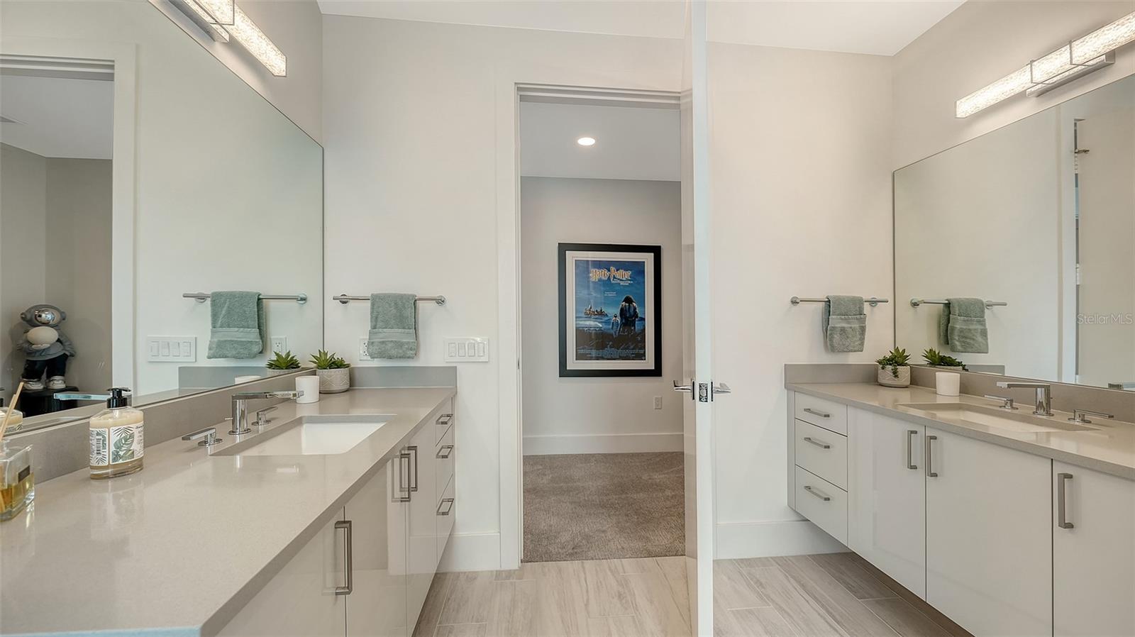 540 N TAMIAMI TRL #1702