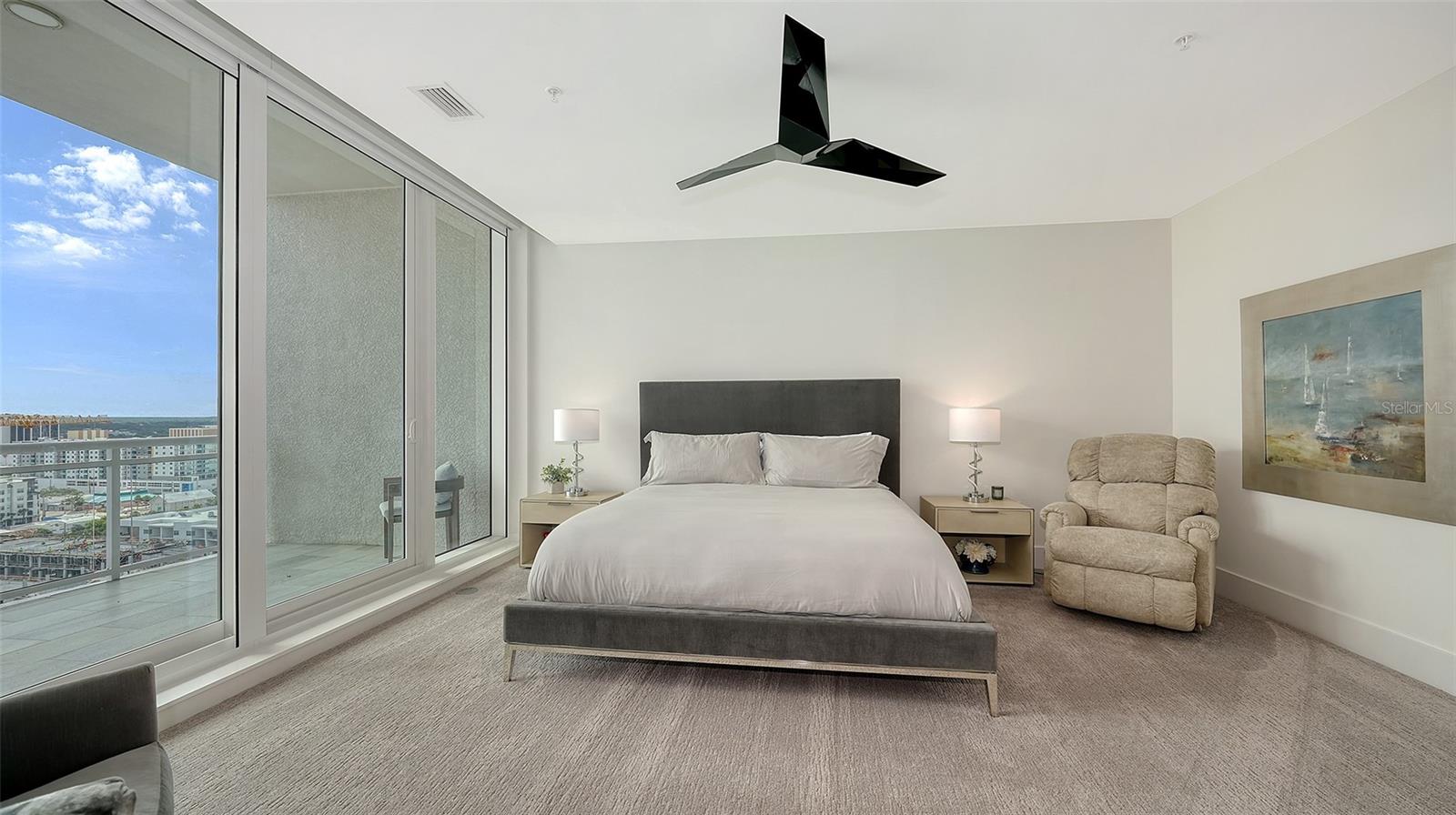 540 N TAMIAMI TRL #1702