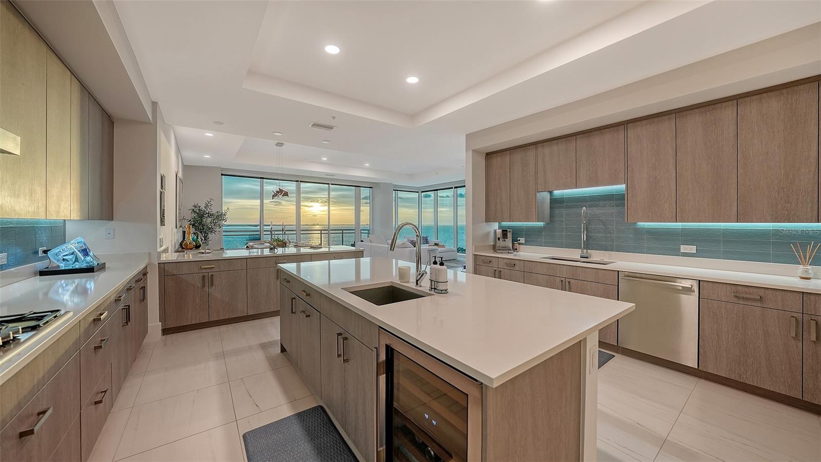 540 N TAMIAMI TRL #1702