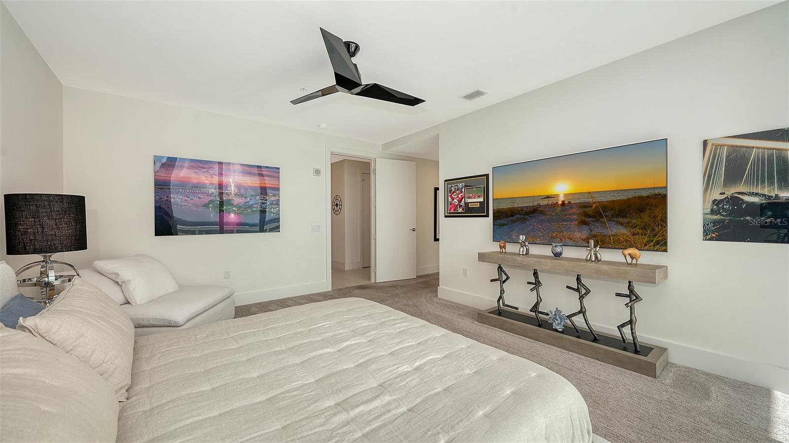 540 N TAMIAMI TRL #1702