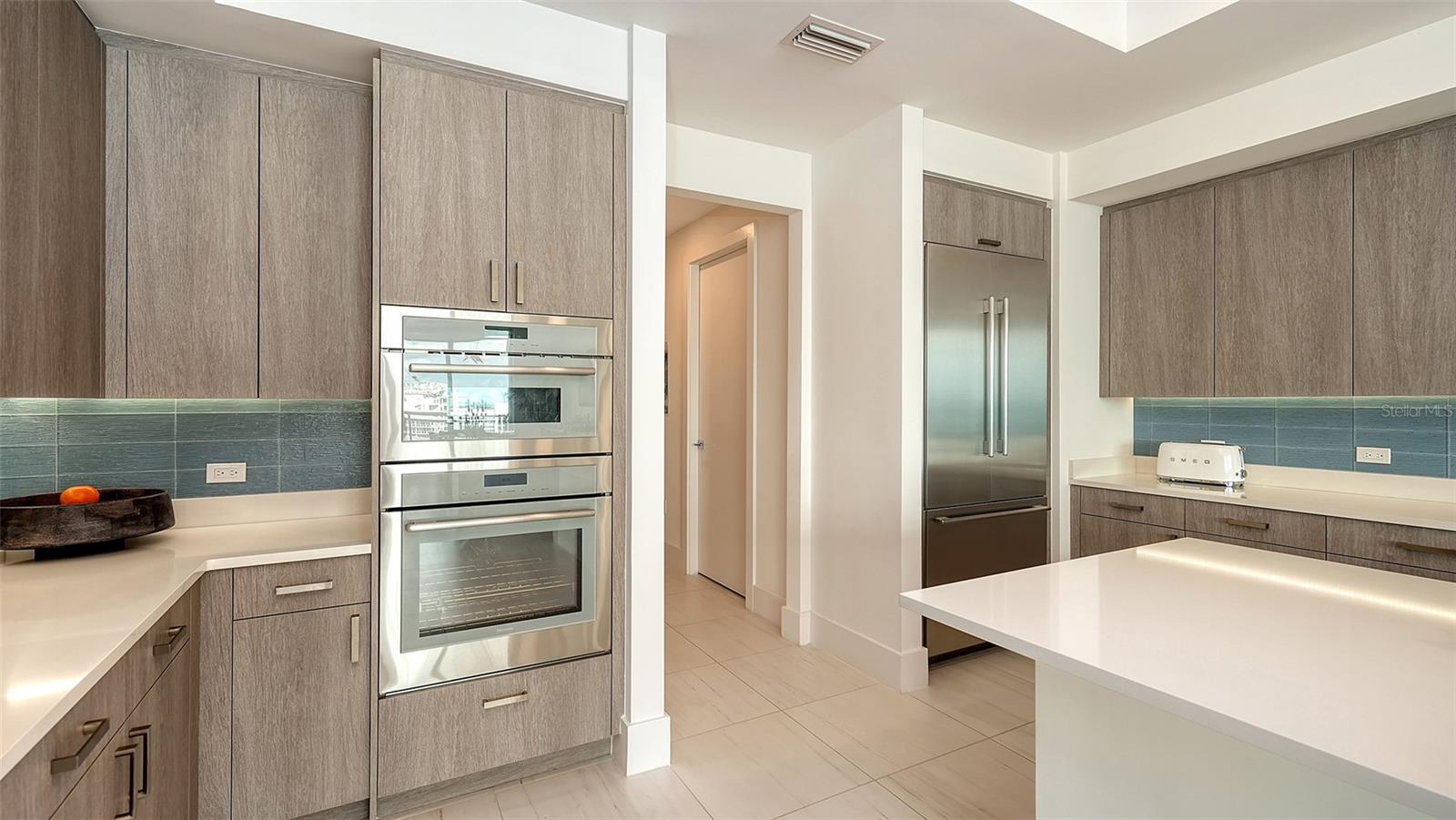 540 N TAMIAMI TRL #1702