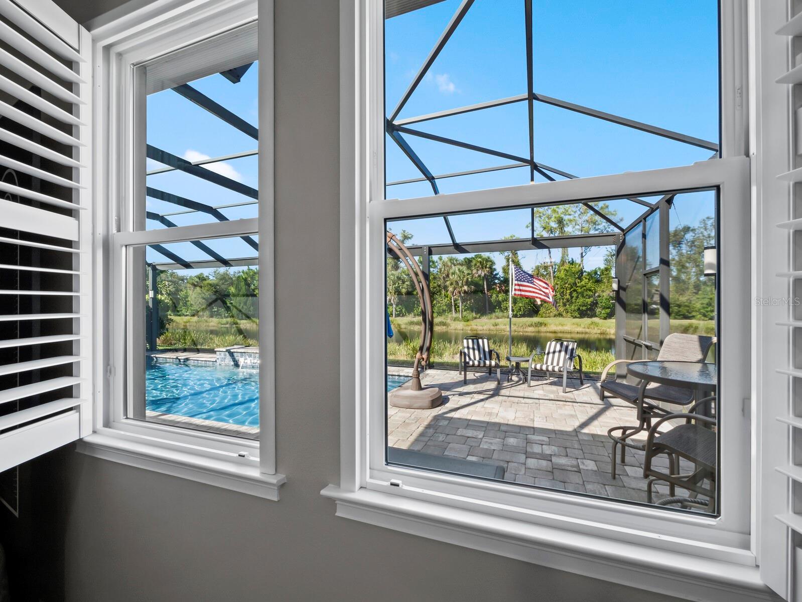 5605 LONG SHORE LOOP