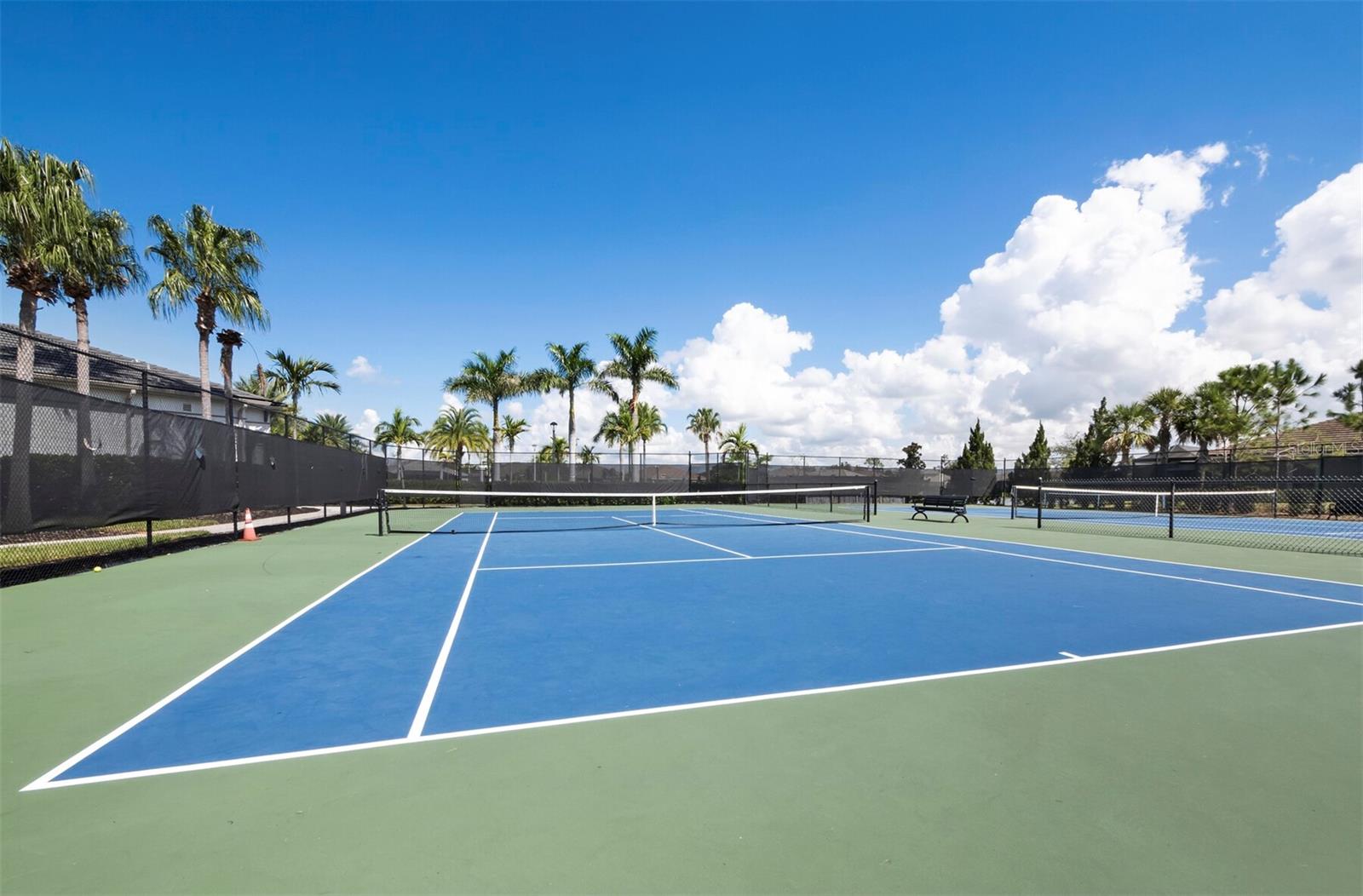 5605 LONG SHORE LOOP