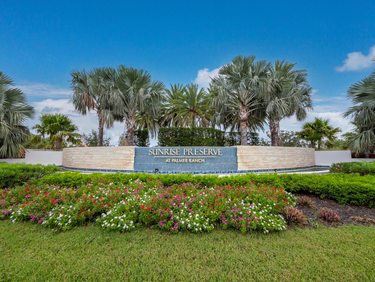 5605 LONG SHORE LOOP