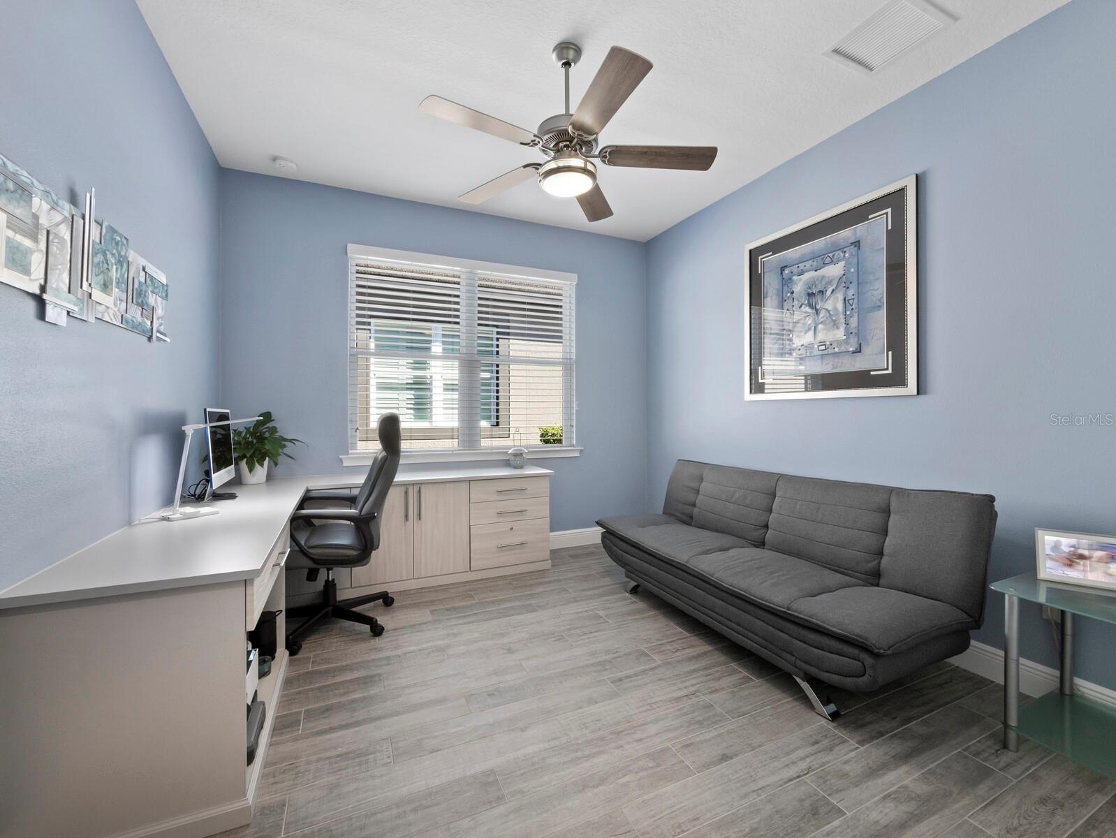 5605 LONG SHORE LOOP