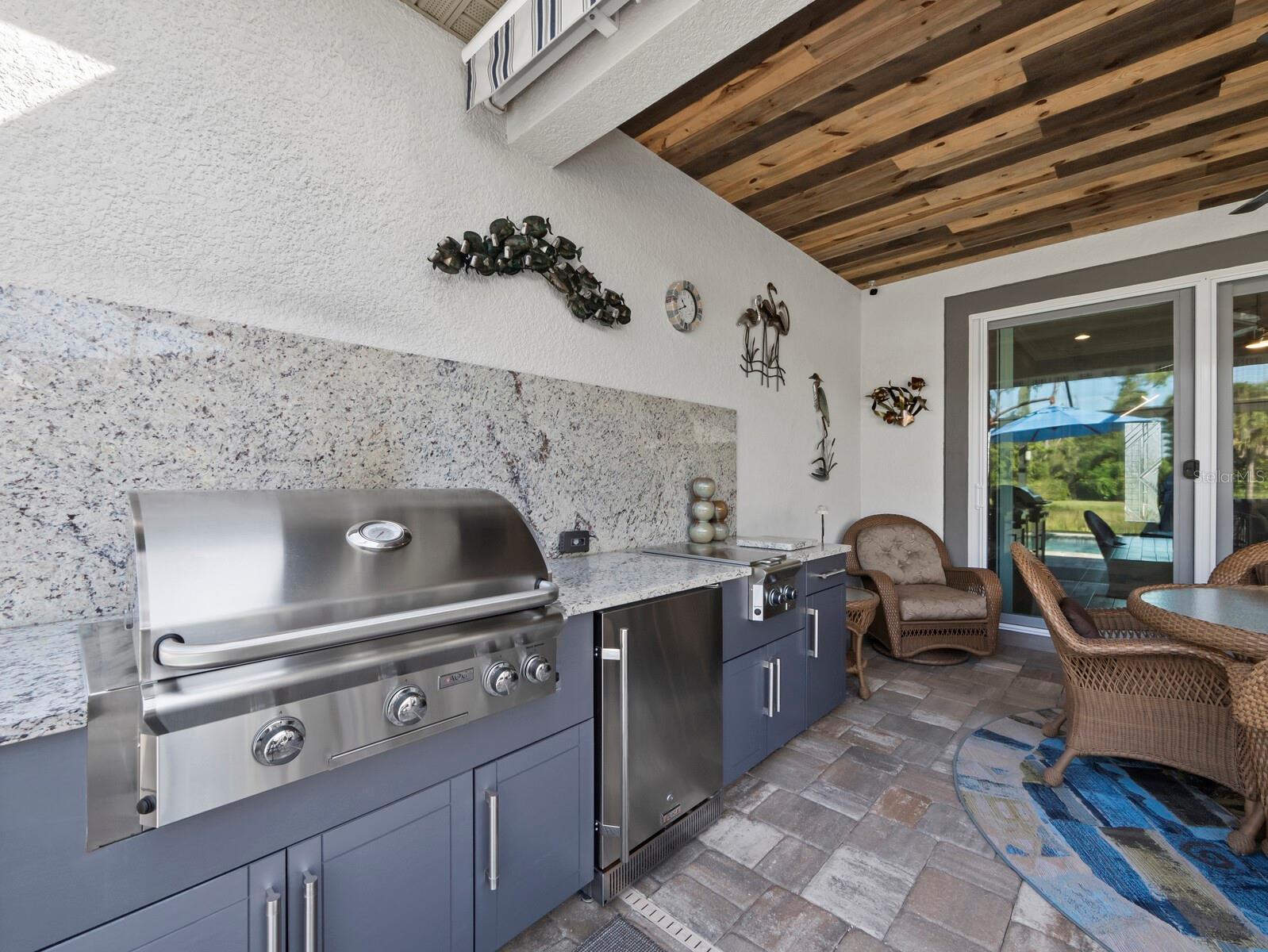 5605 LONG SHORE LOOP